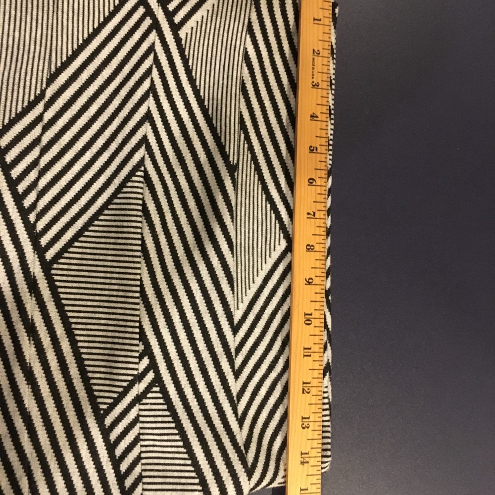 2 Windsor mini skirts.๐๐SZ L - Picture 7 of 8
